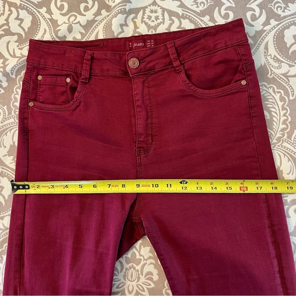 Burgundy color Jean, great material stretches and comes back, size 14. - Picture 4 of 7